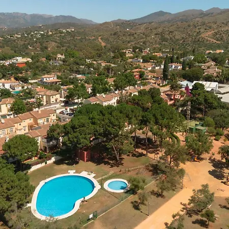 Apartment Cozy Apartment, With Terrace And Close To The Beach Of Las Chapas, In Elviria, East Marbella
