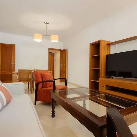 Cozy Apartment, With Terrace And Close To The Beach Of Las Chapas, In Elviria, East