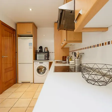 Cozy Apartment, With Terrace And Close To The Beach Of Las Chapas, In Elviria, East Marbella